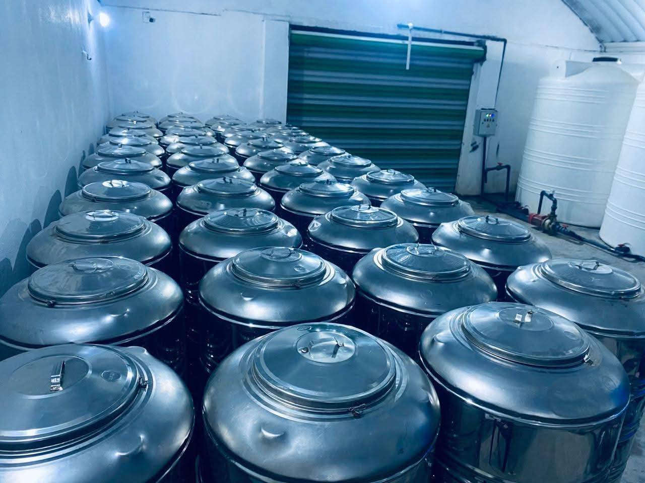 بشرى سارة الى اهالي مدينة الشرقاط
تعلن محطة مياه RO الشرقاط النموذجية لإنتاج ماء Ro وفقاً للشروط البيئية والصحية باستخدام معدن STAINLESS STEEL  
عن توزيع خزان ستانلس ستيل الغذدائي مجاناً على المنازل وخدمة التوصيل المجاني للمياه وبكلفة اشتراك شهري قدرها 10,000  دينار 
ارقام الاإدارة 
*********** *********** ***********
