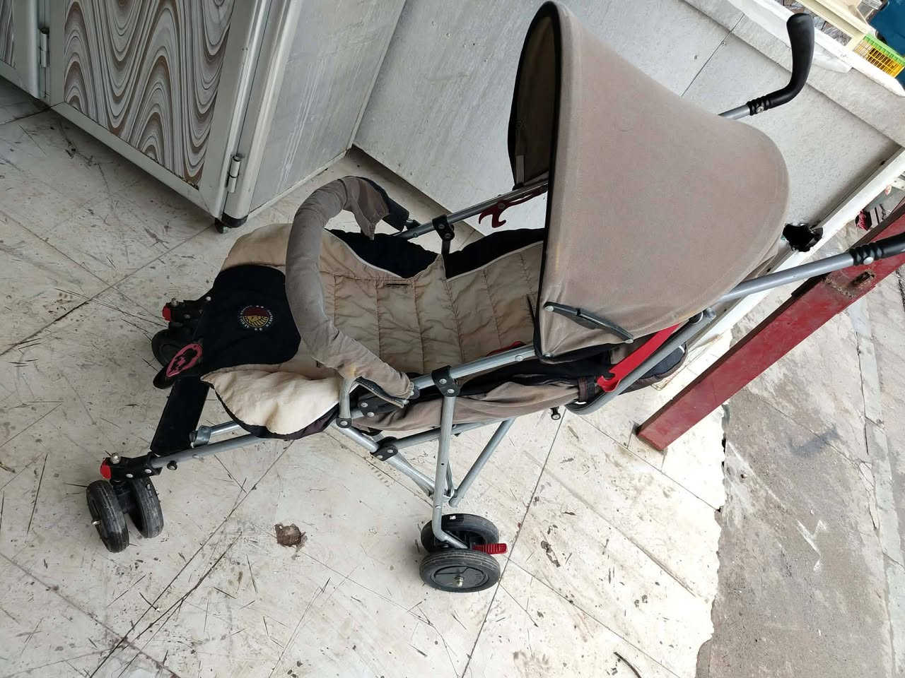 للبيع غساله وضع شركه السعر 65 قفل 
للبيع عربانه طفل السعر 25 مكان الرشيدية


**إذا كنت صاحب هذا الإعلان وتريد حذفه لأي سبب، رجاءا أرسل رسالة إلى الدعم الفني**