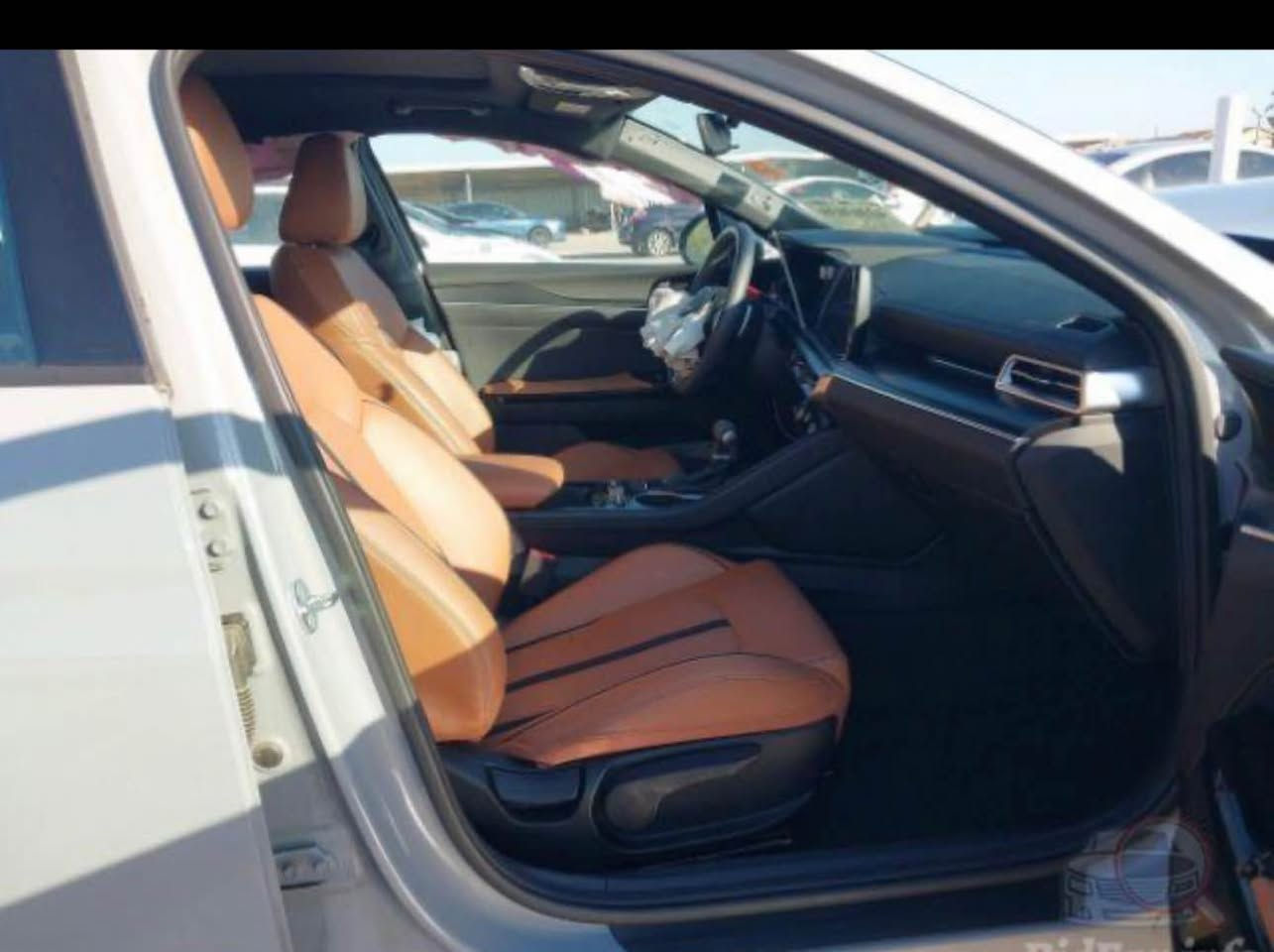 السلام عليكم للبيع K5GT 2024 فول 
حادث بنيد وربع جاملغ يرجع بارد ماشيه 12 الف 
محرك 2500 تيربو السياره موجوده بدبي 
تدخل كمرك وتدخل كتاب شهداء 
السعر مطروحه بدبي 138 
للاستفسار *********** حلة, بابل
