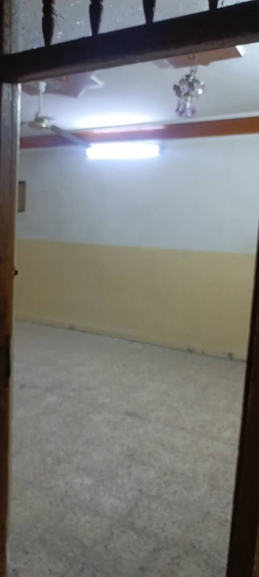 دار للايجار طابق ارضي حي التأميم بالقرب من زنود الست الحمداني مساحة الدار 250متر غرف نوم هول حمام مطبخ استقبال مخزن الدار سكني مخزن بدل الايجار 350/الف 
بي مجال/للاستفسار الاتصال على الرقم 
***********
***********
