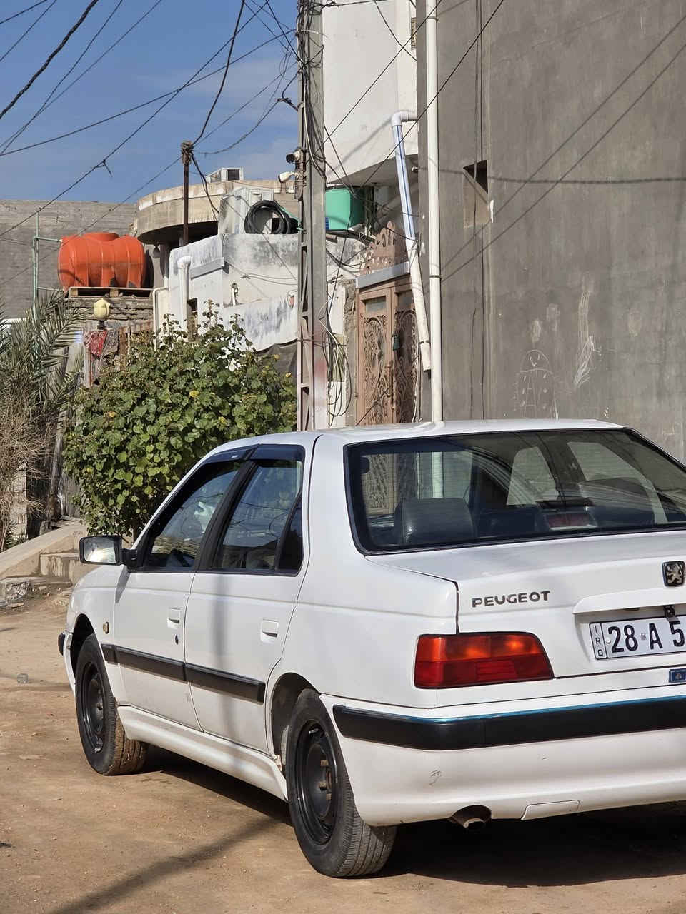 بيجو بارص ٢٠١٥
سياره جاهزه بيها جاملغ ايمن فقط مصبوغ  
شاشة كامرة خلفية  تبريد ثلج 
رقم انكليزي باسمي  تحويل ثاني يوم 
مكاني النجف 
السعر : ٥٥ وبيها مجال 

***********
