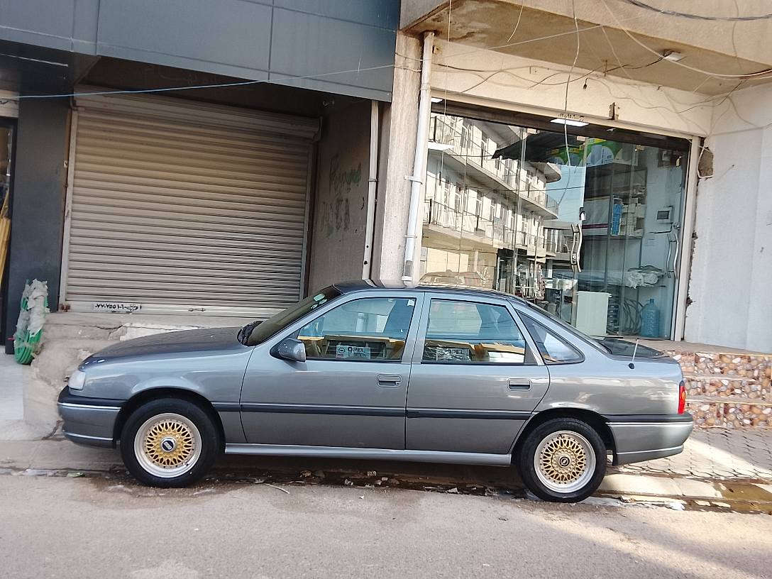 اوبل فيكترا موديل 1991 محرك 18 مرغوب كير عادي صبغ عام بدون ضربه كلشي ع بيلاد كير محرك  شرط تحويل تاير و ويل جديد سنويه شهرين منتهي رقم اربيل *********** *********** كركوك, العراق
