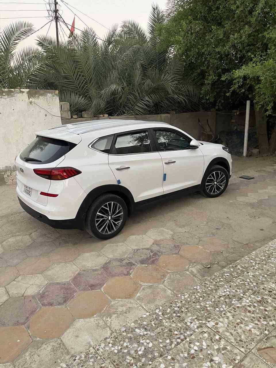 السلام عليكم
توسان خليجي موديل 2020 فول عده بنورما بصمه كراسي كهرباء تشغيل عن بعد ماشيه 76 بيهه صبغ باب جاملغ بدون دواخل فقط رش اثر طخه بسيطه سياره جاهزه بدون نقص 
السعر 18,200$ وبيهة مجال
***********
مكاني بغداد
