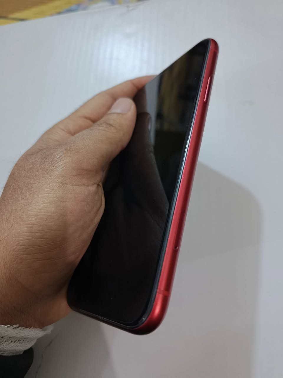 إيفون 11
لا مفتوح ولا مبدل بي أي شي بطارية 81 استخدام قليل 
الجهاز ما مفتوح ولا مبدل بطارية الشركة 
سعر 210 عنوان حلة شارع 80 
كلشي ماكو وياه بس الجهاز
***********
