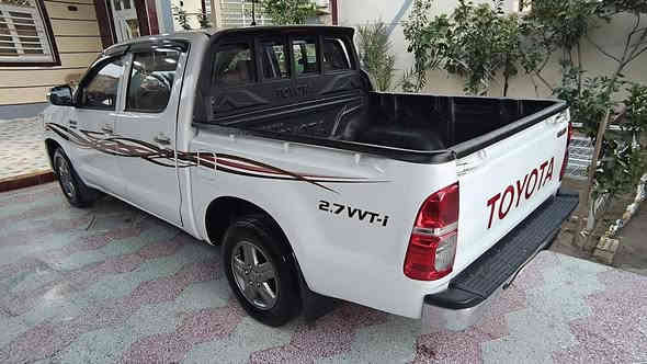 سلام عليكم للبيع بيكم تيوتا موديل 2015 رقم ديالى الماني مشروع وطني سنويه مجدده تحويل مباشر كير اوتماتيك شاصي ١٩ كويتي السياره مكفولة كفاله عامه عده بيه بارد مكانين وموضح بل سونار داخل المنشور كير مكينه ما مفتوحه صدر امامي وخلفي جديد تخم تاير جديد تبريد ثلج دوشمه جديده داخل ماروني ارضيه جلد تحكم استيرن اشاير بل مري لايت زنون سياره جديده ومال جناي السعر 223 و بيه مجال للشراي قليل رقم الهاتف 
***********
***********
