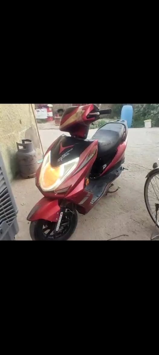 لبيع دراجه سكنس دراجه شغاله محرك ناعم تايرات جدد كهربائيات كله شغاله مكاني بابل كفل سعر ٢٥٠ 
***********

