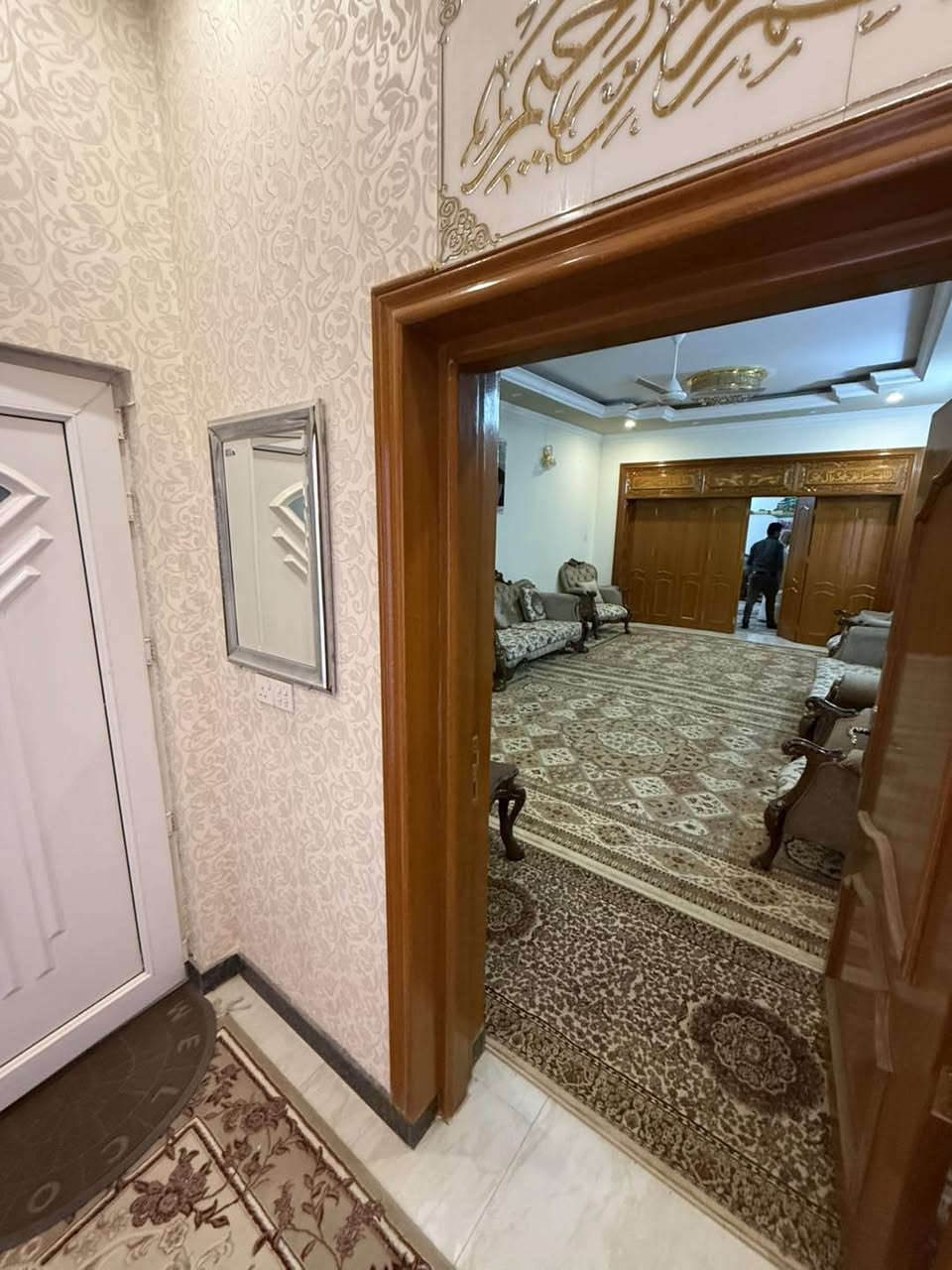 #عقار_للبيع🏠

#الموقع :حي السعد🌍

#المساحه : 272 واجهه 9 نزال 30 ✨

#التفاصيل :شارع 15 قرب المتنزه بناء طابقين نظيف جداً يحتوي على 4 غرف منام سويت 
✨
 
#المحافظة_للوساطة_العقارية 🌍
تسعدنا زيارتكم لمكتبنا 
📍في النجف - حي الاشتراكي - خلف شارع الروان 📍

للمزيد من المعلومات والتفاصيل عن العقار والمعاينه الميدانية يرجى الاتصال على
الحاج ابو حسنين ال ناجي
☎️***********☎️
☎️***********☎️
#عقارات #النجف #تسويق_عقاري #مقاولات  #عقاراتي
