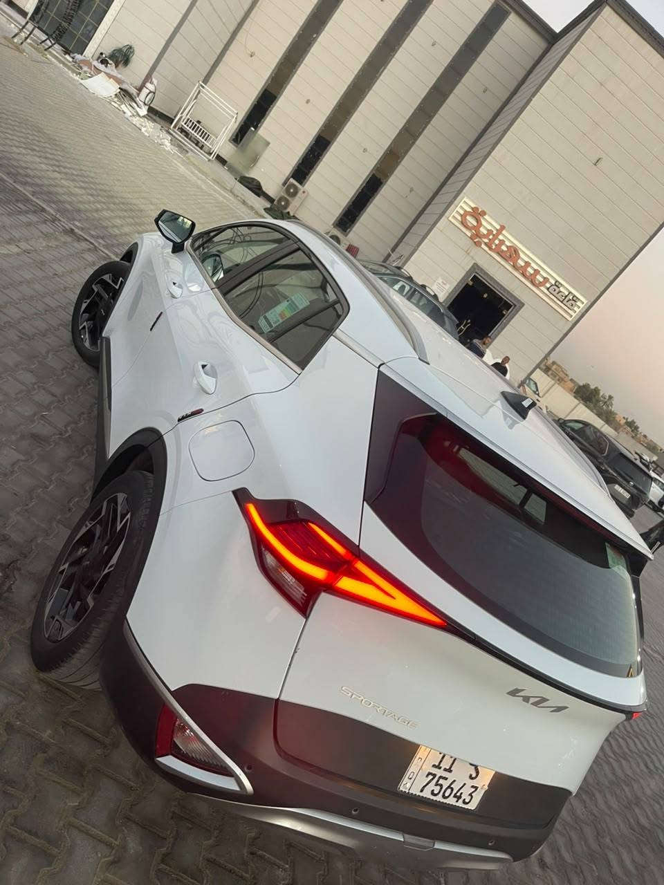 السلام عليكم للبيع كيا سبورتج موديل ٢٠٢٢ الشركه الدوليه في حال الضمان ماشيه ٣٩ رقم بغداد بأسمي مكفوله كفاله عامه  مكانها بغداد بيع فقط والاتصال  على هذا رقم ***********
