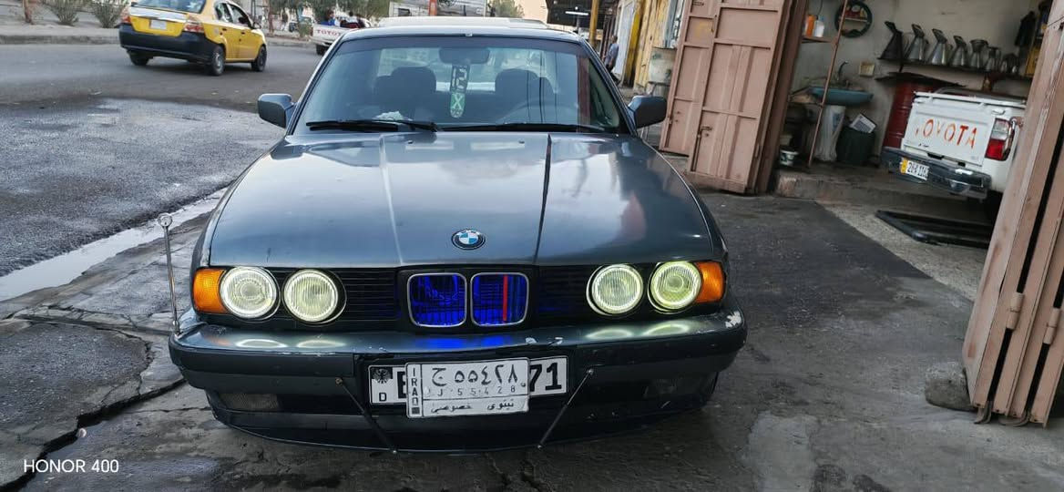 السلام عليكم
بيئم للبيع 525 فل فول عادي بدون حادث بس بخشم الجاملغ الامامي السعر (38) 
***********
***********
