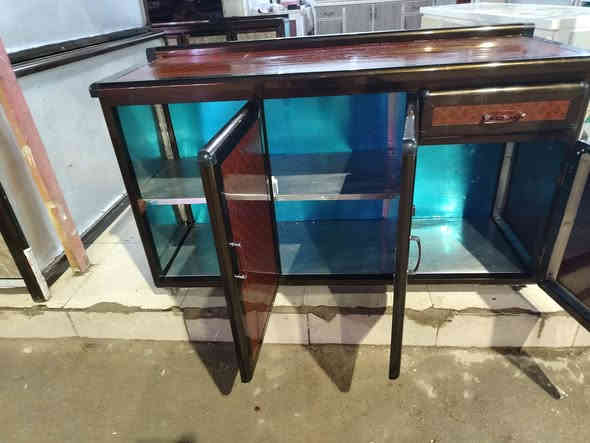 للبيع كونتر ارضى متر نص  اخ جديد شغل فصال تقيل موصل سعر ١٠٠ بي مجال *********** اسيا *********** مكان رشيديه
