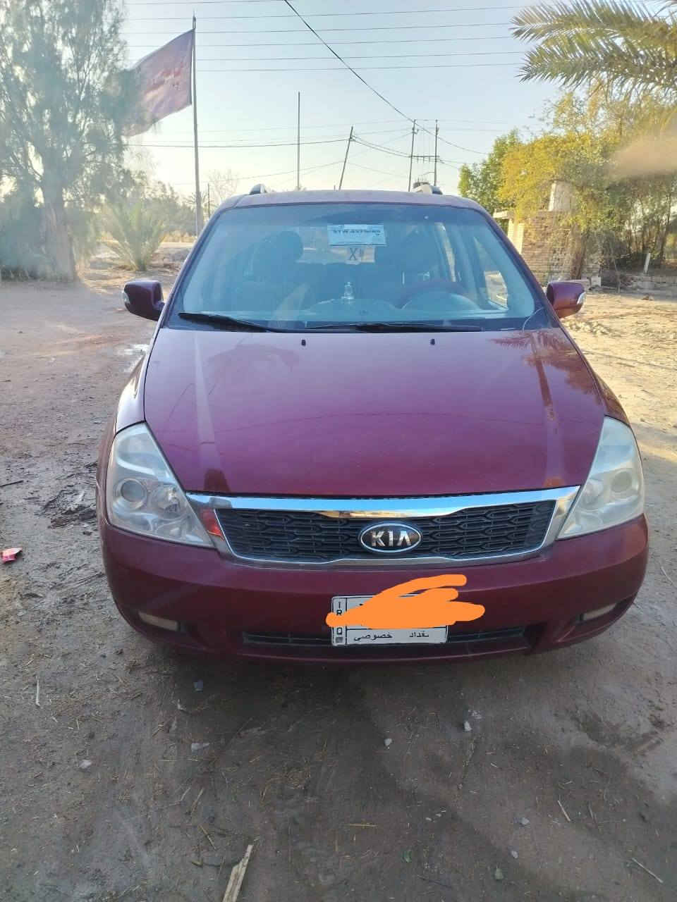 سيدونا موديل 12 السعر135وبيه مجال حادثه جاملغ المامي اليمن والباقي سليم وشراي يتصل على هاذه رقم ***********
