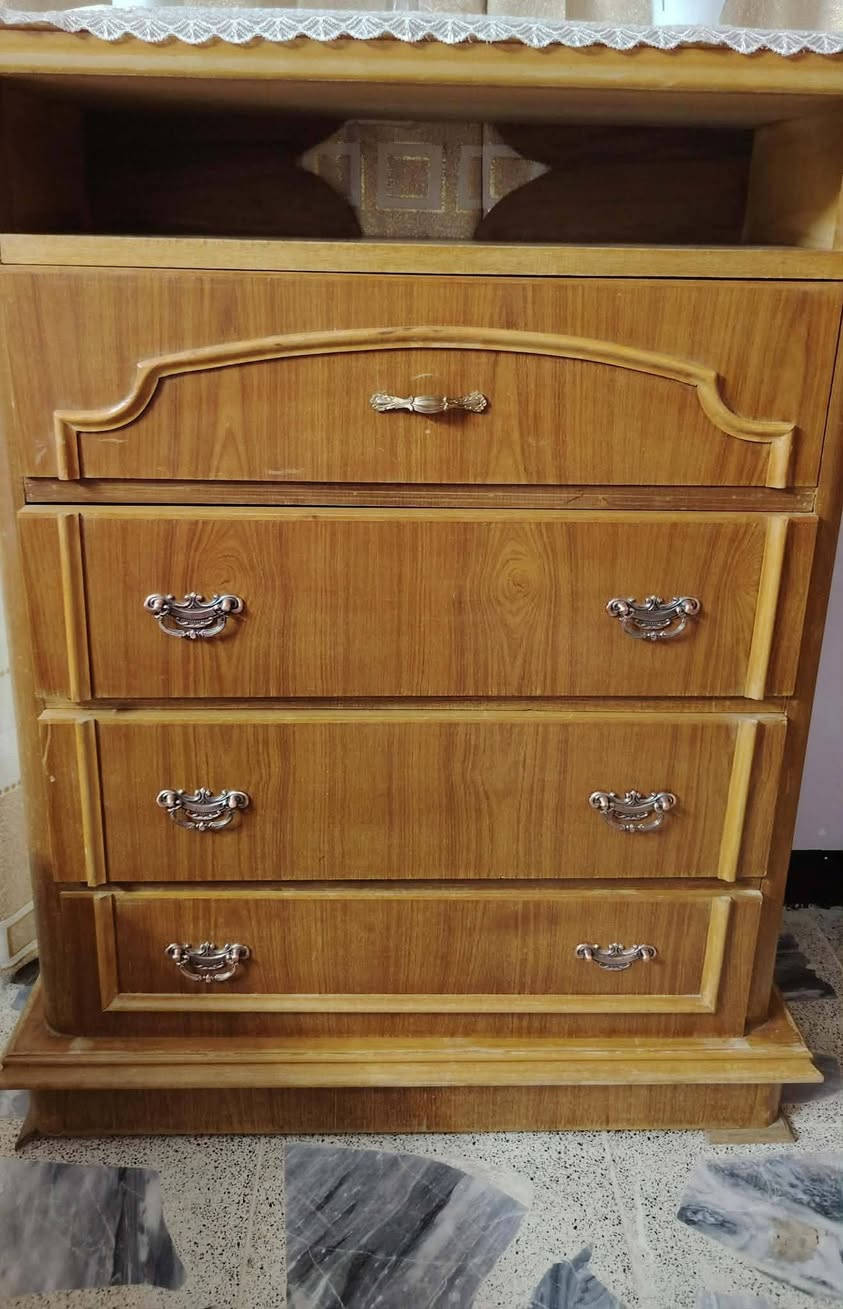 للبيع غرفة نوم خشب عراقي جديد
غرفة نوم جديدة غير مستعملة
خشب عراقي أصلي – شغل مرتب وثقيل
📍 الموقع: موصل – حي الميثاق
💰 السعر: مليون دينار وقابل للتفاوض
للاستفسار أكثر والتواصل:
📞 [***********] 
بيه وتساب
