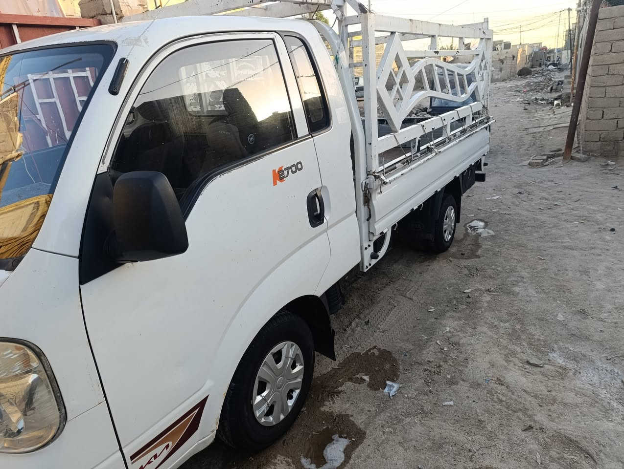 السلام عليكم كيه حمل للبيع موديل 2009 السياره جاهزه من كلشي اترايه وين ما اتحب بسمي امداور ثاني يوم انكليزي أرقامه السعر 92 بيه مجال بصيط للاستفسار ***********
