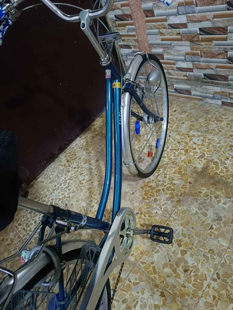 شباب بايسكل للبيع اللي يريده يجيني خاص السعر 125


**إذا كنت صاحب هذا الإعلان وتريد حذفه لأي سبب، رجاءا أرسل رسالة إلى الدعم الفني**