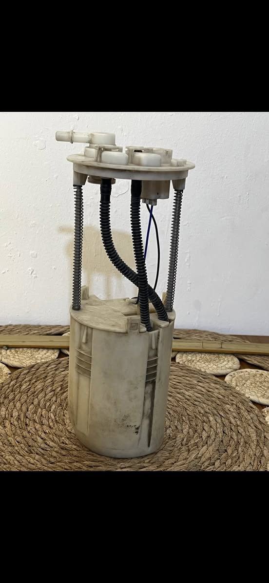 السلام عليكم اغراض للبيع موضحات بالصور اسعارهم مناسبه مكاني بغداد الجديده للاستفسار ***********
