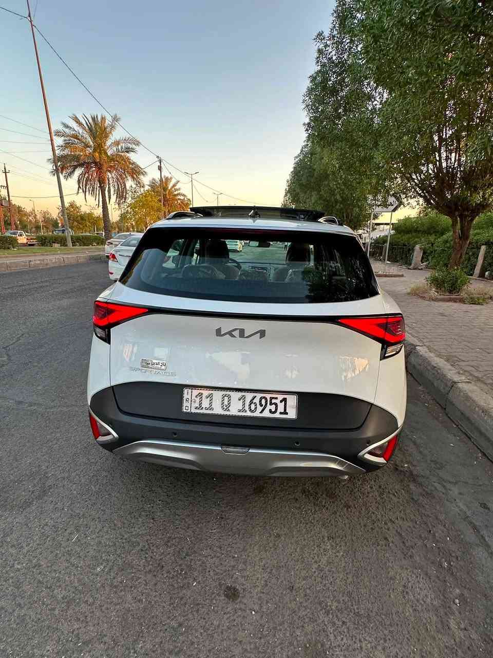 سلام عليكم للبيع سبورتج 2025 خليجي رقم بغداد فول مواصفات 1/1 ماشية 17 الف حقيقي سيارة مكفولة للاتصال ***********
