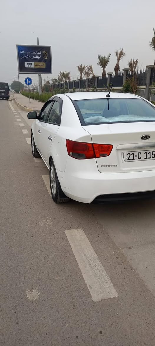 السلام عليكم سيراتو ١٢ سليمانيه بسمي السياره بيهه صبغ شبر باب السايق وبيهه كارت والباقي جديد ومكفول كير مكينه تبريد تدفئه السياره ماشيه ١٥٥ الف السياره جديده بمعنه الكلمه سعرهه ١١٠ مكانهه الدوره ***********
