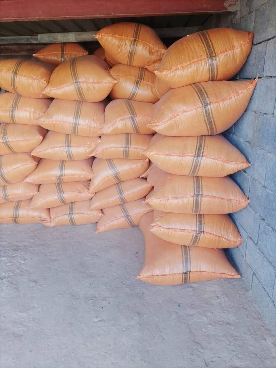 يوجد  شلفان تبن للبيع
للاتصال على الرقم ***********
