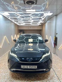 Toyota venza 2023  تويوتا فينزا 2023 فئة xle Night shade edition   بدو...