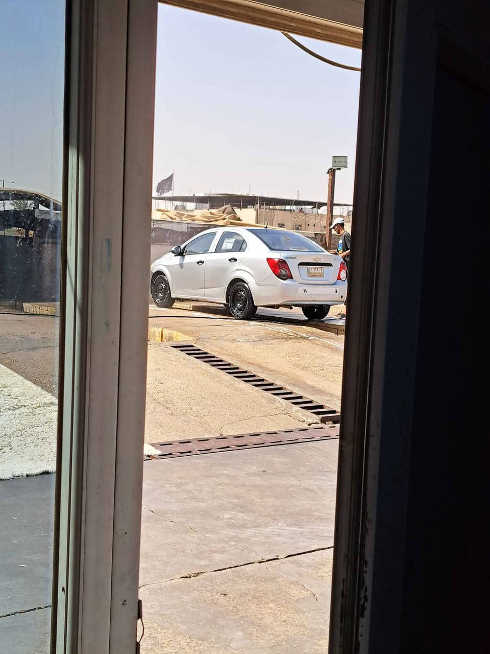 السلام عليكم 
شفرليت سونك 2012 خليجي 
السياره بأسمي و سنويه لل27 و مصفرة غرامات 
مشروع وطني تتحول بكل المحافظات 
مكينتها البلاديه بدون تحوير و حجم المحرك 1600
بيها 3 قطع صبغ
و بيها عته بالنمره الرابعه . تمشي طبيعي و تذب نمرها طبيعي و تصليحها بسيط بدون فتح كير 
السعر 58 و بيها مجال و العطل ينزل من السعر ابيعها على وضعها 
مكاني البصرة /ابي الخصيب
*********** /واتساب ابو الخصيب, البصرة
