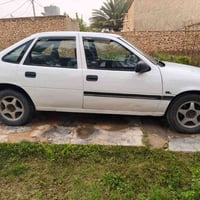 اوبل فكترة 93 موديل   لون أبيض   رقم الانبار  محرك 2000   كير اوتوماتي...