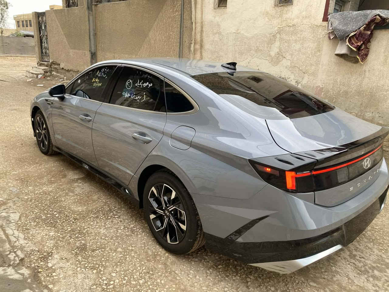 السلام عليكم
سوناتا 2024 ماشيه 23
حادثه بنيد ودعاميه فقط 
المواصفات 
بصمه + تشغيل عن بعد 
رادارات  كامره دواره 
اوتو هولد هند بريك كهربائي 
كشن كهرباء كشنات تدفئه 
شاشه متصله + عداد الكتروني 
شفتات ستيرن
  جاهزه من كلشي 
مكان سياره بابل ***********
