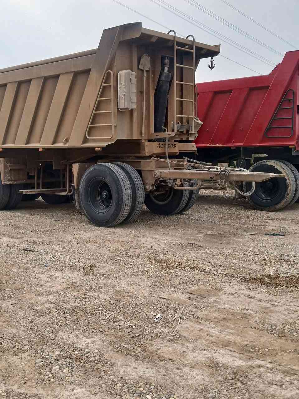 مقطوره للبيع تفصال العماره طول ٧٤٠ شاصي ١٦ ربطه ١٦ سربنك ناعم دناكير ١٦جك سكسين تخم تاير مقطوره جديده مكانه العماره 
***********
***********
