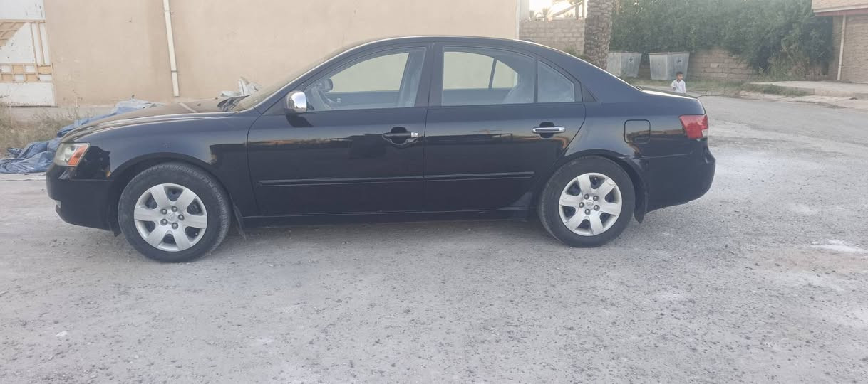 سوناتا 2008 وارد امريكي محرك 2400 ضررها شويه بلتكمه محرك وكشر خير من الله محرك شرط مامفتوح رقم صلاح الدين سعرها 107وبيها مجال للاتصال ***********
