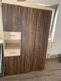 تخت نوم مفرد • میزة تواليت • كومودين