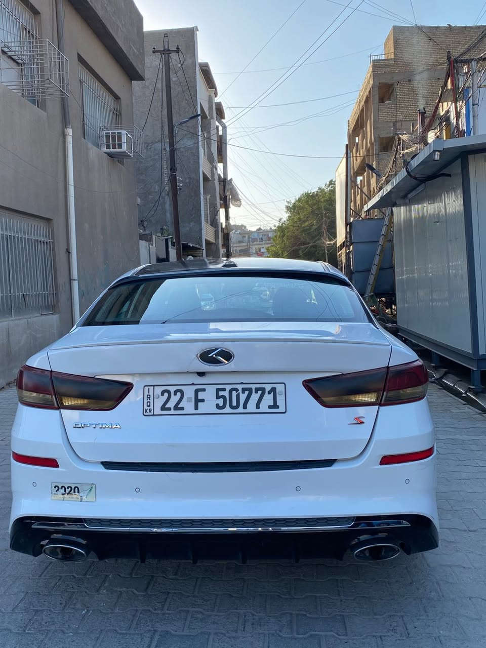 السلام عليكم
كيا اوبتما امريكي فول 2019 ماعدى البنوراما 
قماره حديد 
محرك ٢٤٠٠ 
بصمه تشغيل 
ابواب داخل جلد ومخمل 
حساس خلفي 
رادار امامي وجانبي 
توقف ذاتي وتحديد مسار 
لد امامي وخلفي 
حادث امامي تبديل بنيد فقط 
بدون دواخل وبدون ايرباك  سياره جديده وجاهزه مابيه نقص 
باقي المواصفات موضحه بلصور 
السعر ١٤٥$ بيه مجال قليل 
مكان السياره بغداد 
للاستفسار عله هذا الرقم 
*********** 
غير متواجد عله الفيس بوك
