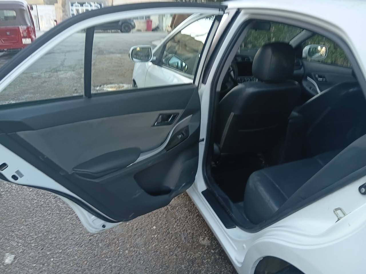 سلام عليكم سايبا اريو موديل ١٩ الف كير مكينه تبريد مكفولات صدرامامي خلفي خير من الله قطره صبق ماكو سبير مانزل سعر ٧٠ وبيها مجال مكان سياره بغداد الرحمانية شعله ***********
