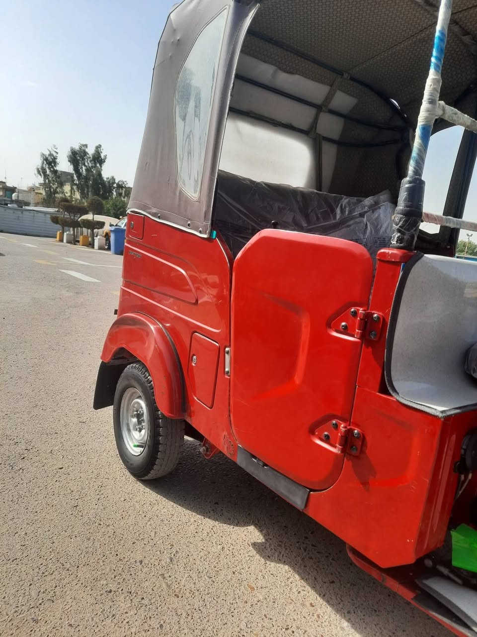 سلام عليكم 22 رقم وسنويه بيهة اربع اصابع بلغد فقط والباقي مكفول كير مكينة اكسل(عنوان بغداد الغزالية)
*********** السعر 6 وبيها مجال
