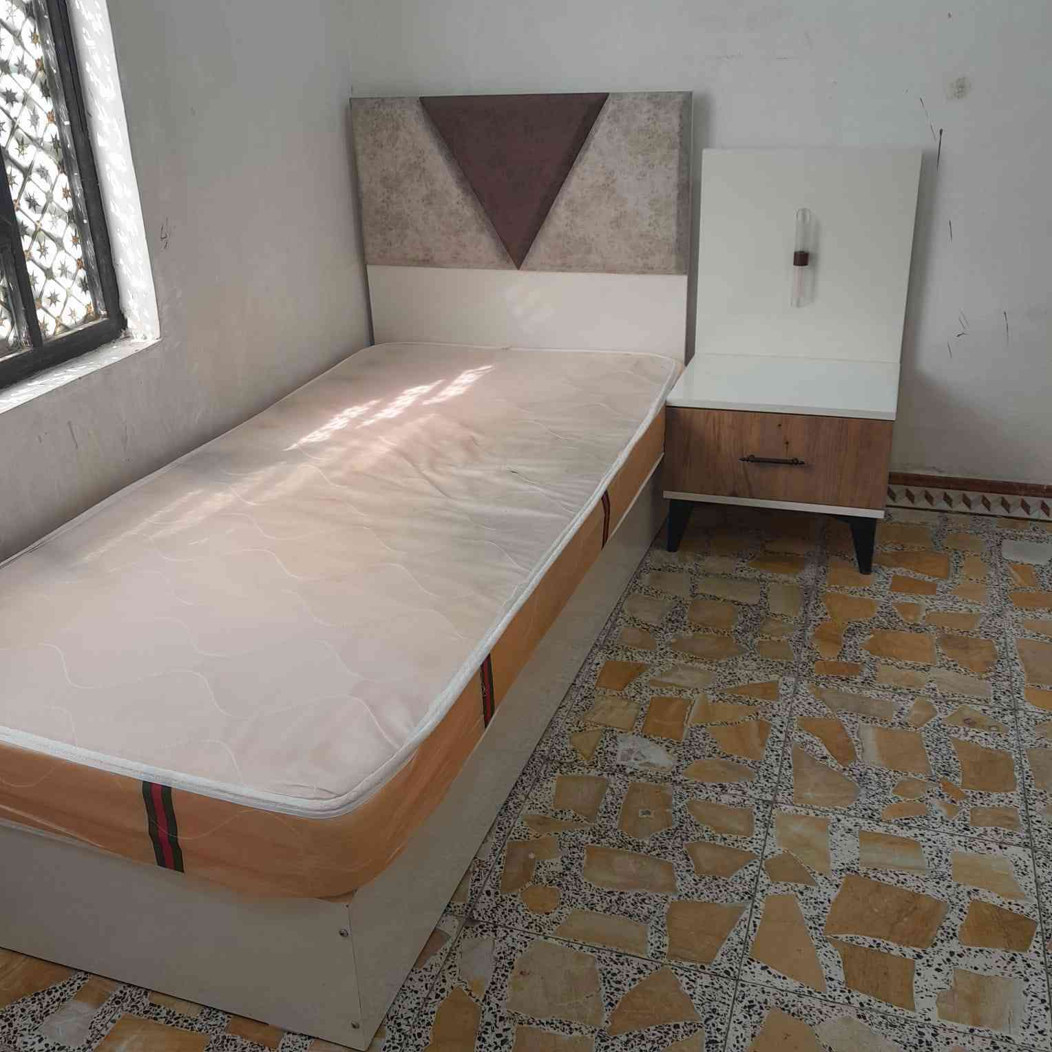 صباح الخير
عندي غرفه للبيع 
السعر ٣٠٠
المكان بغداد


**إذا كنت صاحب هذا الإعلان وتريد حذفه لأي سبب، رجاءا أرسل رسالة إلى الدعم الفني**