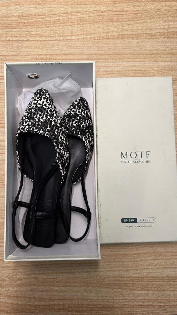 القياسات داخل الصور
توصيل راوه الف
عنه الفين 
اقضيه ٣


**إذا كنت صاحب هذا الإعلان وتريد حذفه لأي سبب، رجاءا أرسل رسالة إلى الدعم الفني**