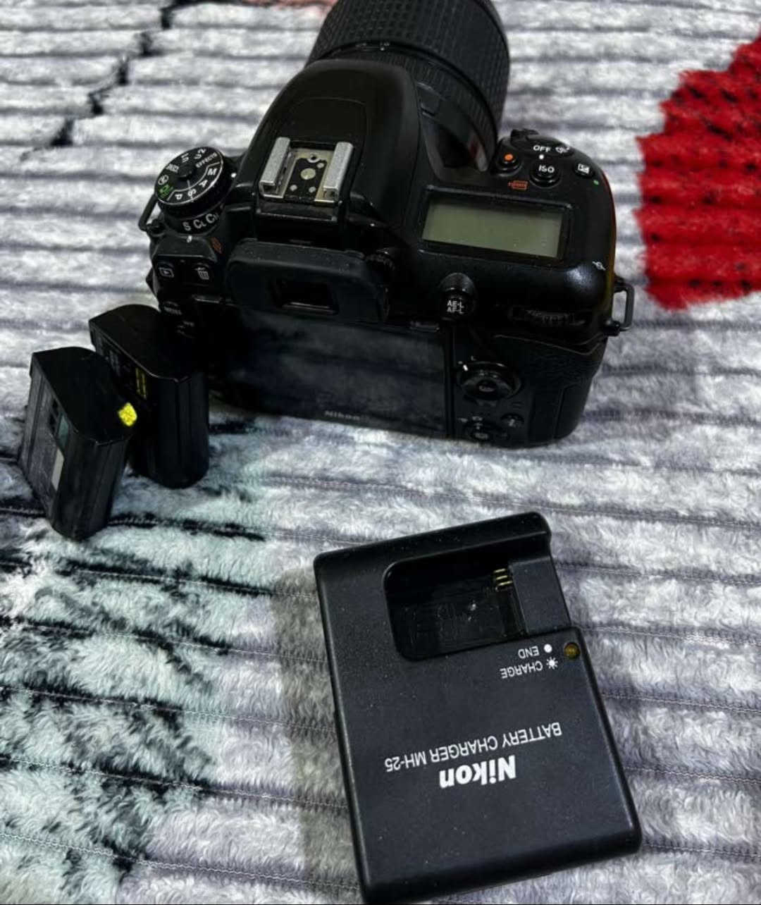 كاميرا نيكون 7500 حاله جيده نضيفه زلق مابيها تصوير فول 4K باقي التفاصيل 👇🏻👇🏻

كاميرا نيكون 7500 حاله جيده نضيفه مداخله تصليح مكفوله من كلشي تجي اجربه كدامك معا الاضافات الي معاها بطاريتين وشاحن ورامين واحد 16ك والثاني 128ك جنطه كامله الكتف الكاميرا وشاشة لمس —— والسعر للشراي بي مجال التواصل عبر الواتساب او الاتصال على الرقم ***********
