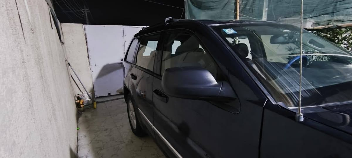 جيب لاريدو موديل 2009 رقم بغداد بأسمنه صبغ حزام سياره جاهزه للاخير مكانه العماره ميسان السعر 90 وبيه مجال والشراي يدلل سياره جاهزه
***********
