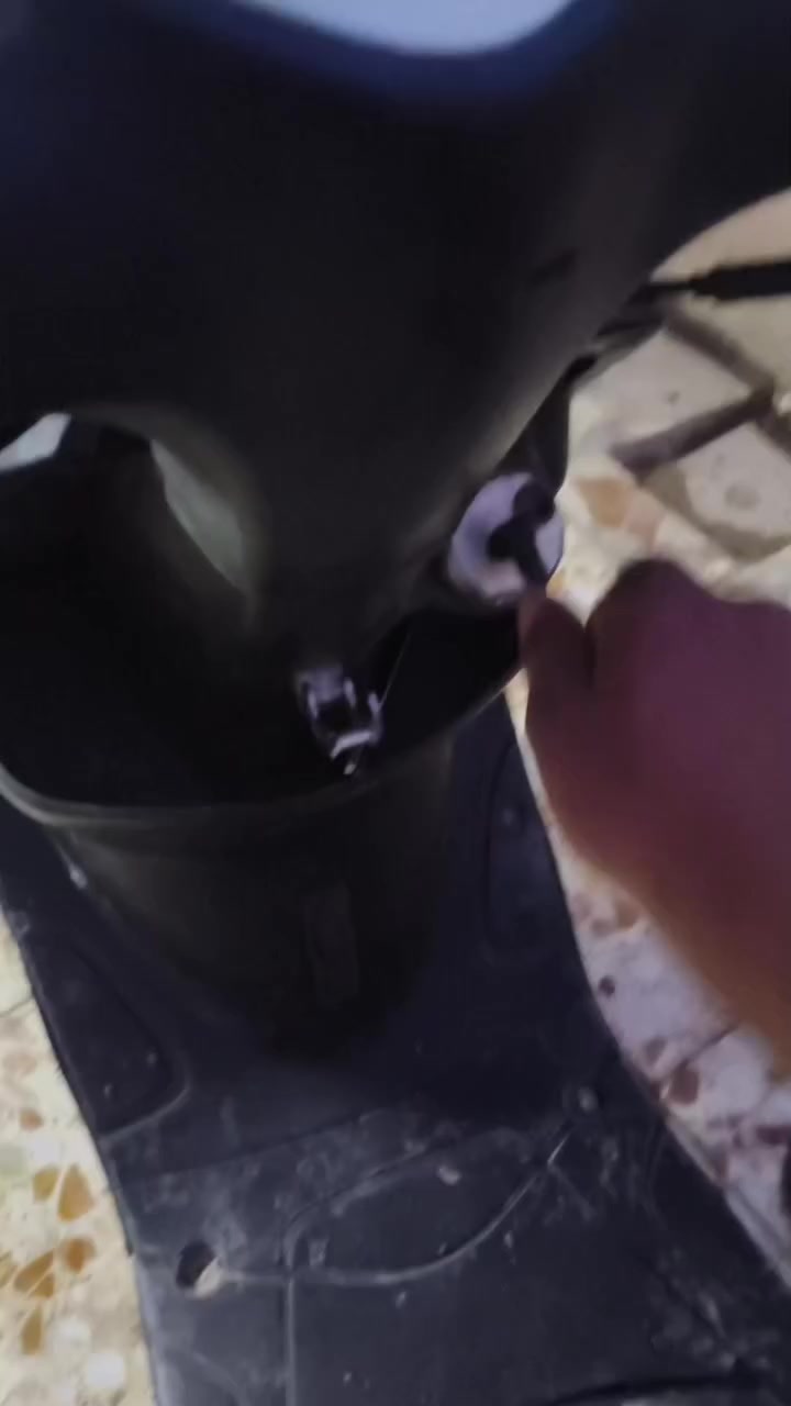 السلام عليكم ماكس عدله 55 شلعه تفتر بيك دراجه  ومعدل ونصبة يرادلها ترتيب مثلا بك لايت باتري جاملغ خلفي يعني ترتبها تاركها اني وكدامكم من اول هندر شتغلت رايدها ب400 وبيها مجال واتساب *********** +صوتها ب الفيديو عالي بلحقيقه ناصي كفرات مختم
