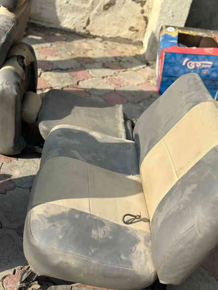 السلام عليكم ورحمه الله وبركاته 
كشنات مع ابطاين جمسي الفينيه نظيفات مابيهن أيي ضرر 
موجودات بل نجف 
ايي استفسار أتصل عل الرقم 
***********
