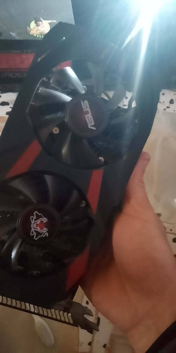 سستم كامل لبيع مو تجميعة حاسبه لبيع مواصفات بدون شاشة  كلها شركة asuss
رام16 ddr
كرت شاشة  1050 ti نيفيديا. asus
هارد 128sdd
هارد ثاني 128
معالج جيل تاسع كوراي i5
سعر 400 وبيها مجال واذا اكو مراوس


**إذا كنت صاحب هذا الإعلان وتريد حذفه لأي سبب، رجاءا أرسل رسالة إلى الدعم الفني**