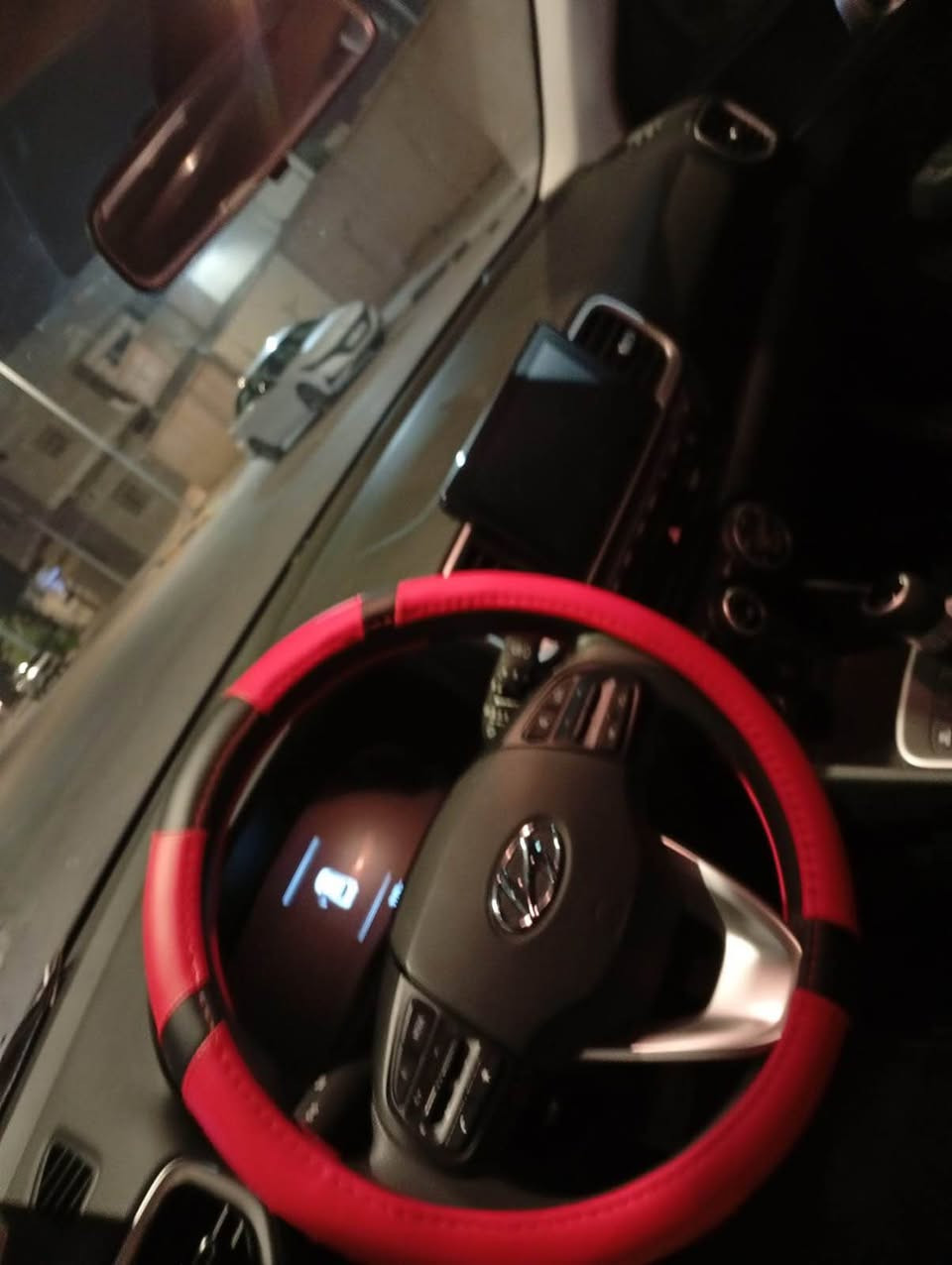 فينو للبيع 2025 سياره جديده زيرو مماشيه سياره موصفات رادار امامي خلفي كامره دواره شاشه كبيره مراي شفط. تحكم سترين تبريد مكينه كير خير من الله سياره جاهزه من كل نواحي وبسمي سياره عنواني البصرة سعرها 150 وبيها مجال لاستفسار اتصل ع رقم *********** البصرة, العراق
