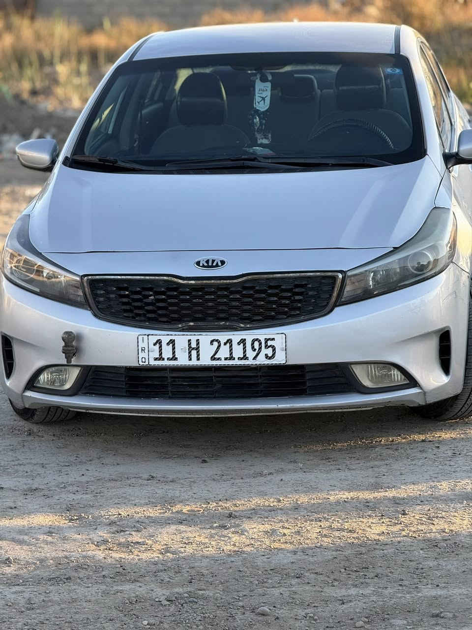 السلام عليكم
كيا فورتي 2018
سلفر باسمي شخصيا تحويل مباشر
أمريكي ليبل واحد كل السياره عدا البنيد 
حادثها بنيد وخشم جاملغ
سياره كلش نضيفه واحلا من الصور 
مال جناي كير كفاله 
مكينه 2000دوش لا تنقيص ولا تبخير كفاله 
لغد شاصي ايرباكات كله سليم ع وضع الشركه
السعر 126وبيها المجال وبلخدما 
مكاني بغداد 
للستفسار اكثر (***********)
مكلف بلنشر
