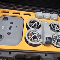للبيع: درون DJI Neo كومبو بحالة ممتازة شبه جديدة! 🦅 الاستخدام: قليل جد...