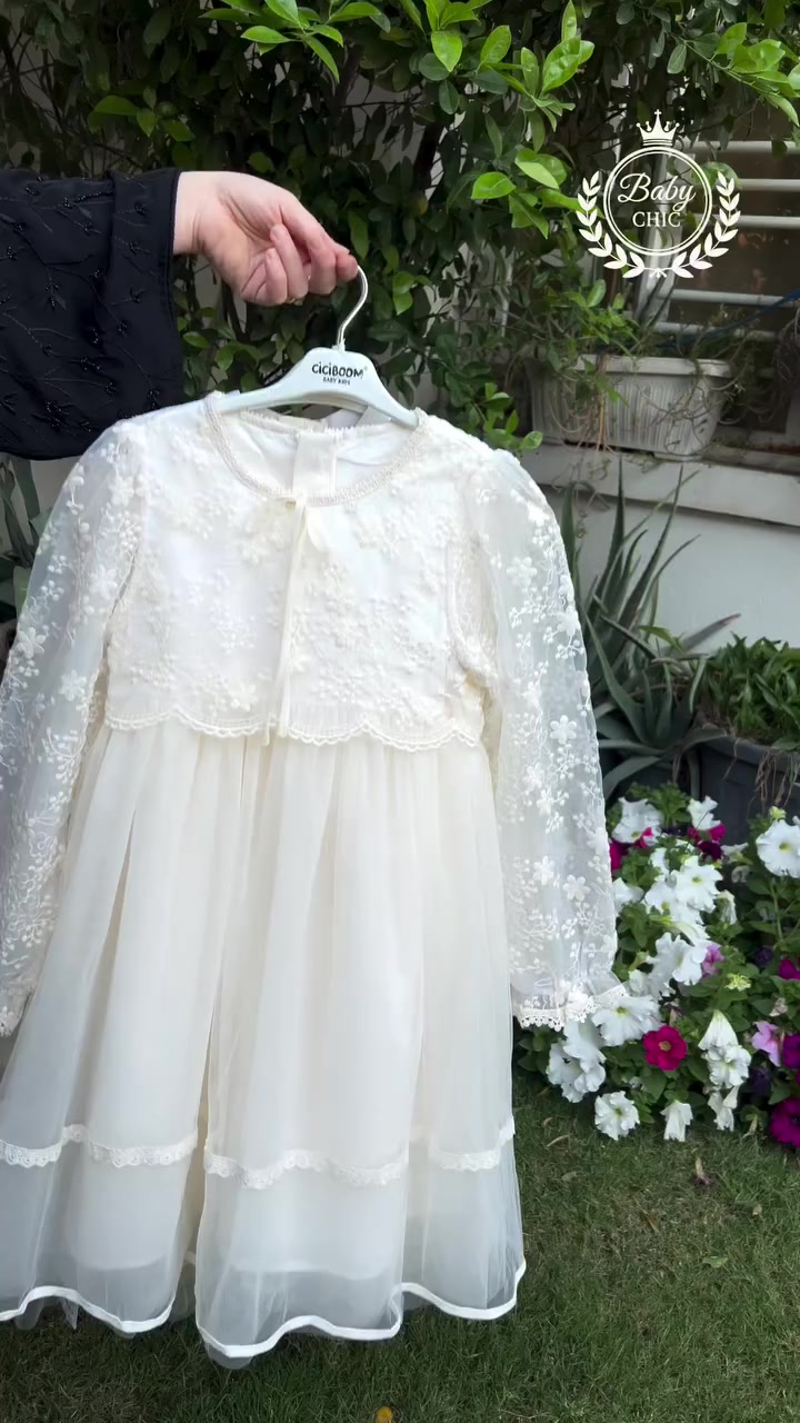 فستان بناتي أنيق بتصميم ناعم وتفاصيل دانتيل راقية
اختيار جميل للمناسبات والإطلالات المميزة 🤍

💰 السعر: ٤٥,٠٠٠ دينار

#ملابس_اطفال #فساتين_بناتي #اطفال #اطفال_العراق


**إذا كنت صاحب هذا الإعلان وتريد حذفه لأي سبب، رجاءا أرسل رسالة إلى الدعم الفني**