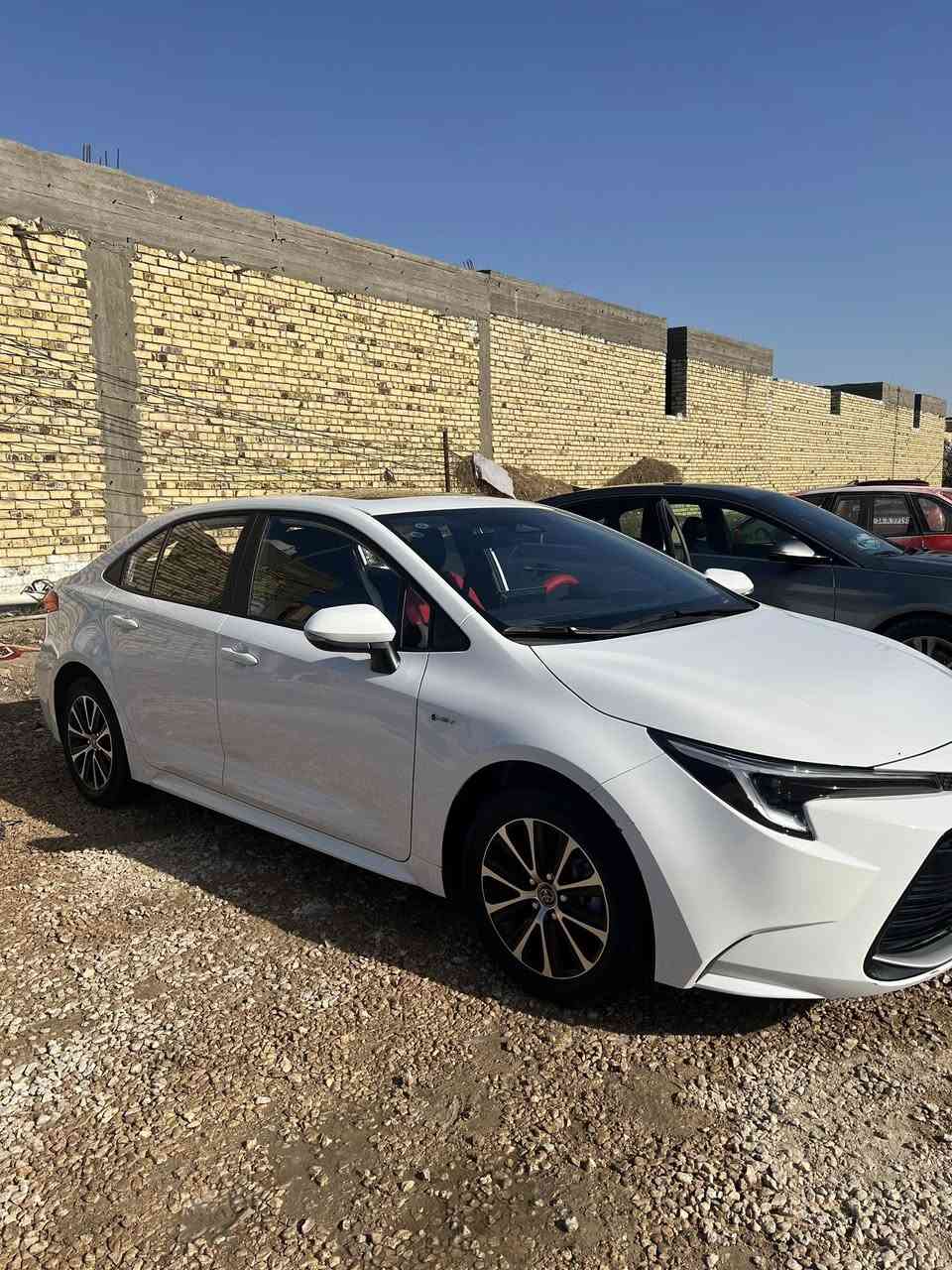 سيارة كورلا هايبرد ٢٠٢٥ بأسمي مكفولة كفالة عامه السعر ١٦١ وبيها مجال مكاني نجف مداور ثاني يوم للتواصل ***********
