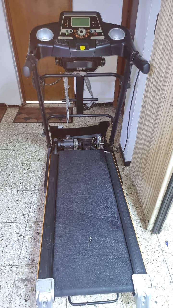 جهاز جري نظيف وشغال السعر ١٥٠ الف والموقع بغداد الاتصال على الرقم
***********
