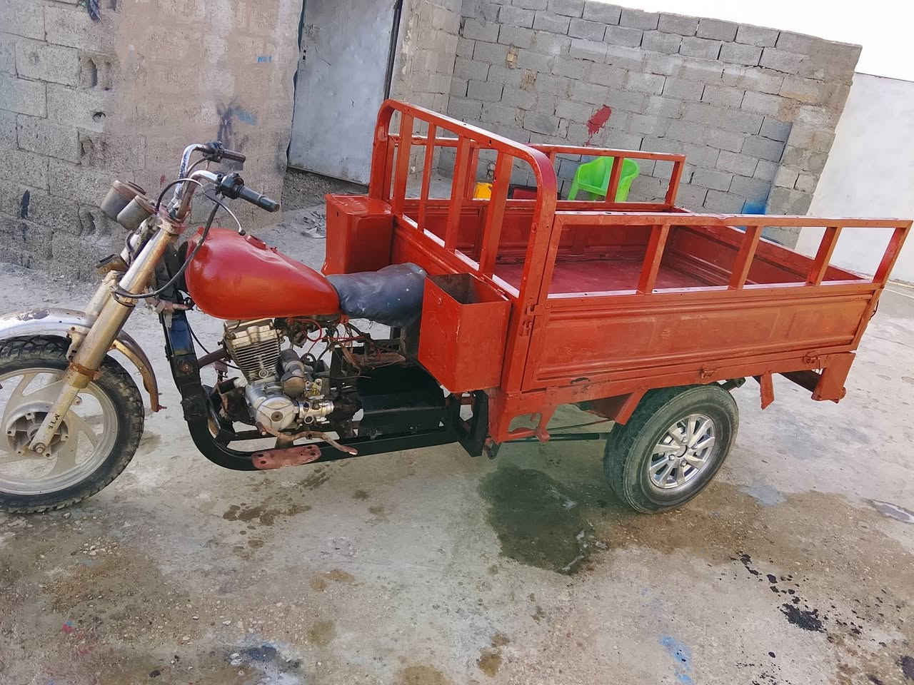 ستوته البيع مديل 2013بدون اوراق بيه الحيم بركبه فقط سعره 550وبيه مجال الشراي العنوان كوت اليوسفيه ***********
