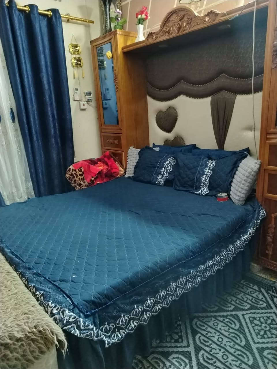 غرفه النوم لبيع لستفسر اتصل على ***********
