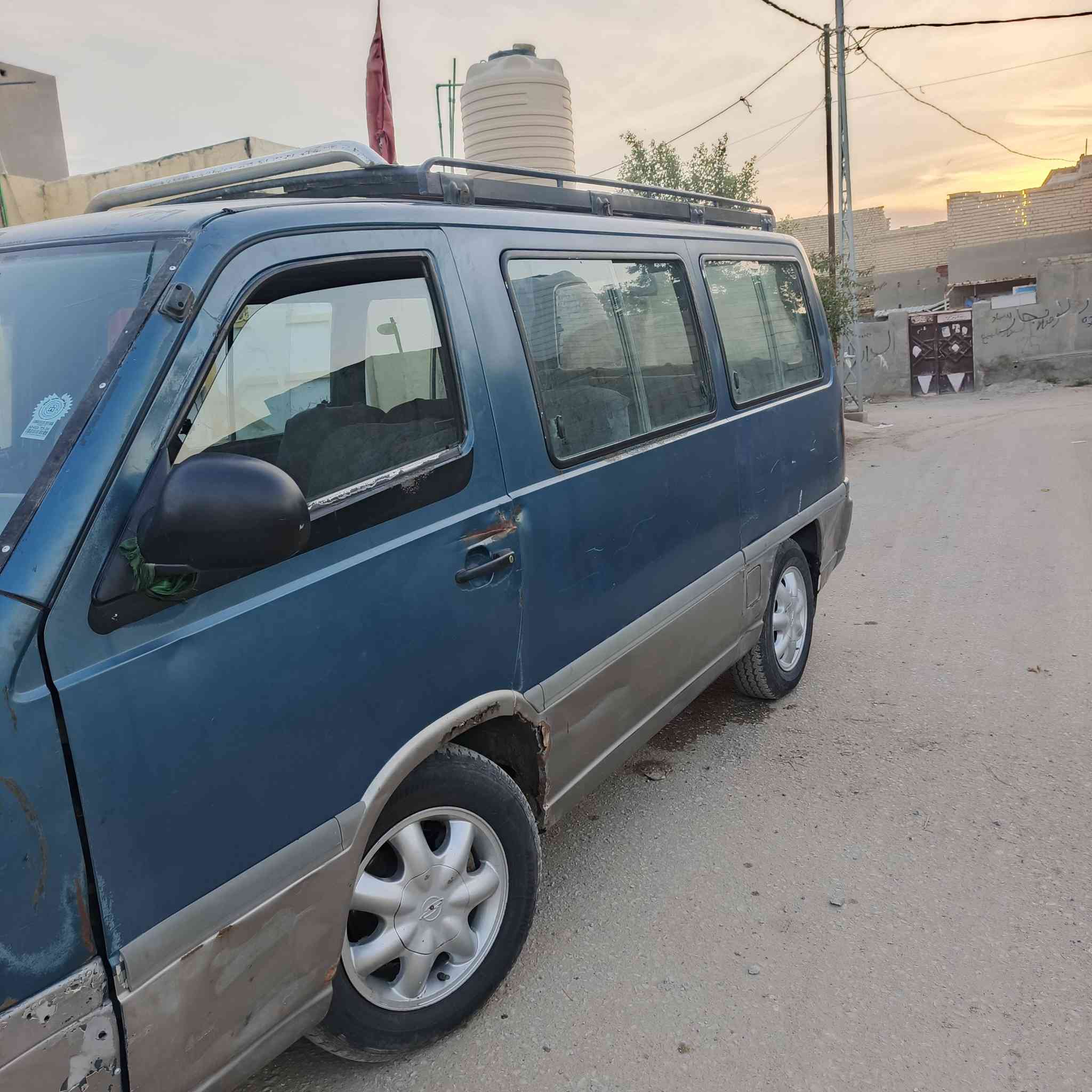 .ستانه 10 موديل 1995 سياره بلاديه مصفره هيأ ومرور غرفه نضيفه ارضيه جسور نضاف كهربائيات  سياره جاهزه  مكاني بابل. القاسم سعر 37.  تريد وكاله تريد تحويل مستعجل عل بيع شراي يتصل ***********
