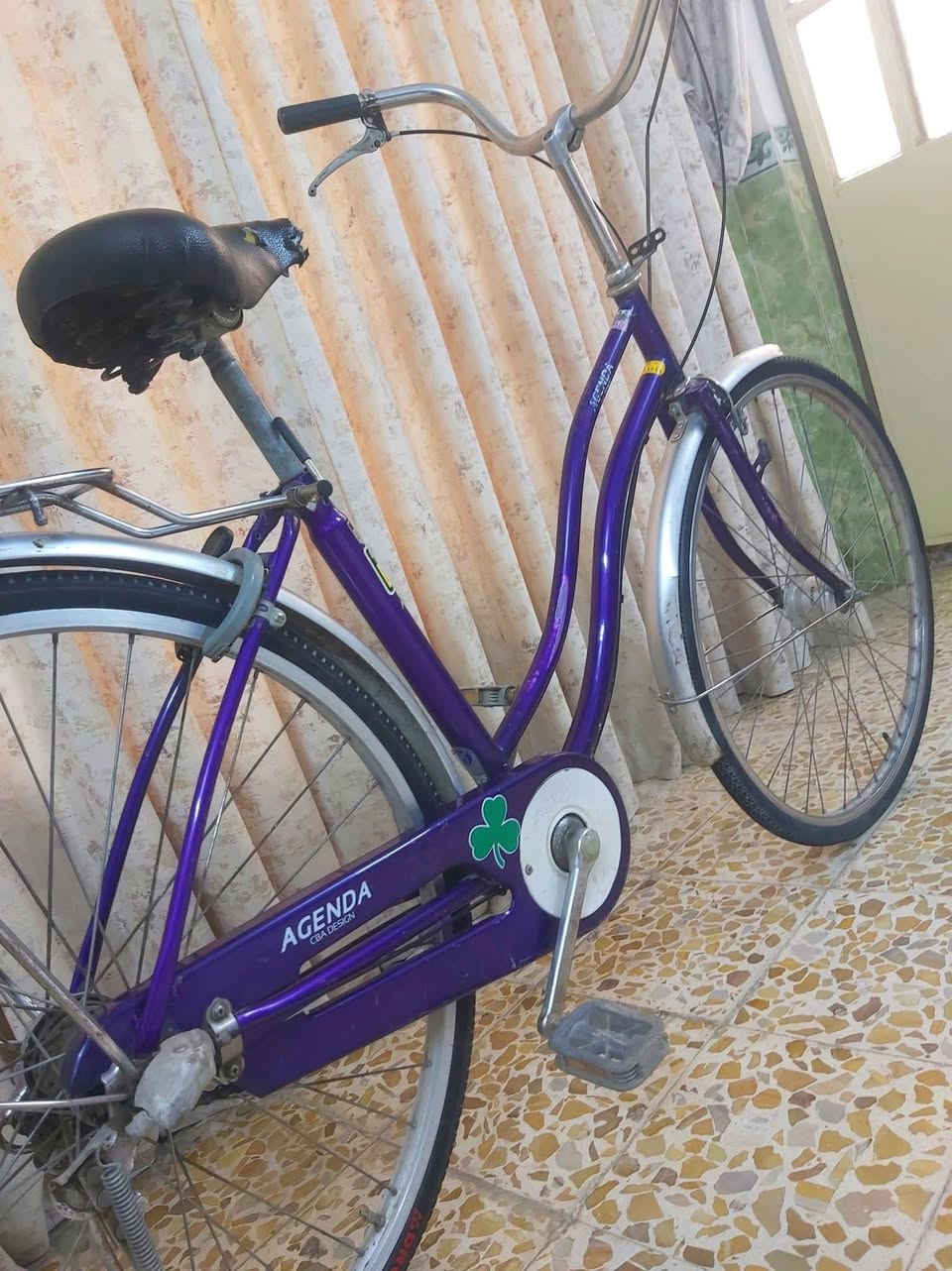 بايسكل بناتي حجم 27 ياباني كير دفن جاهز من كلشي بدون اي نقص نظافة 85/% 

السعر 75الف وبي مجال 

((العنوان/بغداد/البلديات)) رقم الهاتف ***********
