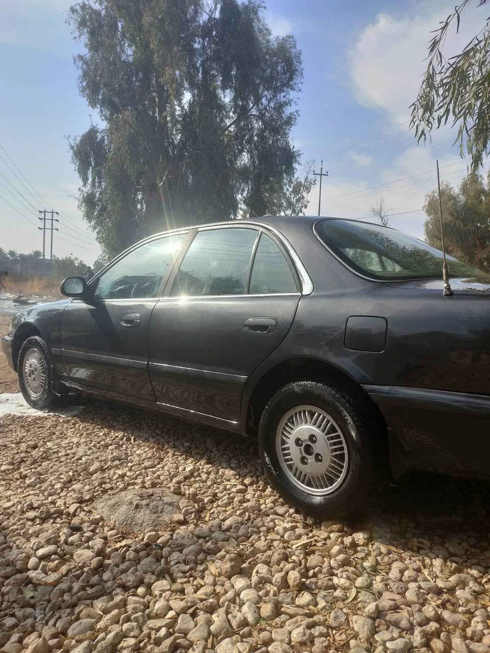 السلام عليكم للبيع سيارة سوناتة 2
1993 مكينة كير حدادية تخم تاير تدفائة سيارة جاهزة 
اوتماتيك رقم بغداد انكليزي سيارة كلش حلوة ابمعنة الكلمة
داخلها كلها علبلاد ابطاين جدد كشنات جدد سيارة متعوب عليها بشكل السعر 45 وبية مجال ***********
